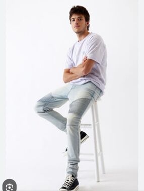 PACSUN  Los Angeles Stacked Skinny jeans with lots of detail 36x32” light